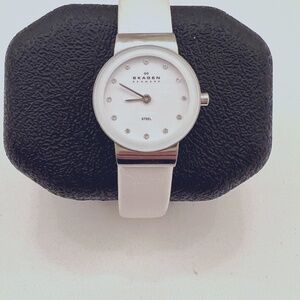 Skagen  Ladies Watch, White Leather, White Dial